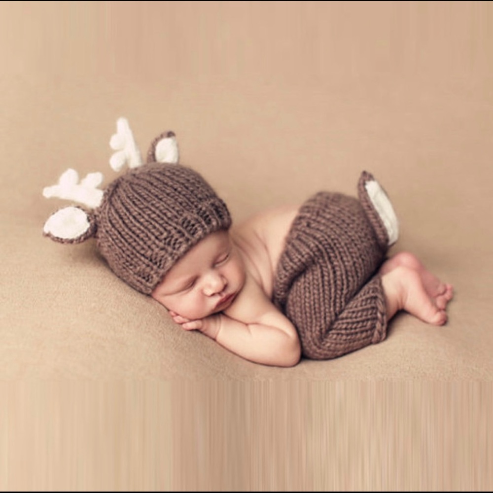 NB Photography Reindeer Costume w/Hat. Like New. Used once.